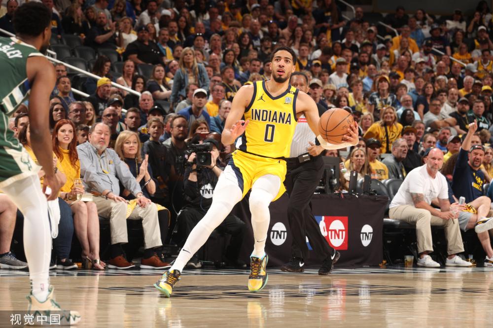 担任幕后角 担任幕后角