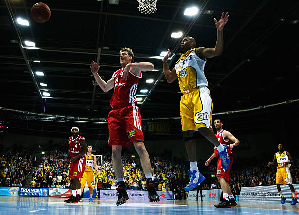 对抗与空间 对抗与空间